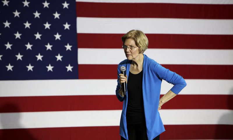 To Rise Above the Democratic Pack, Warren Tries 'Nerding Out'