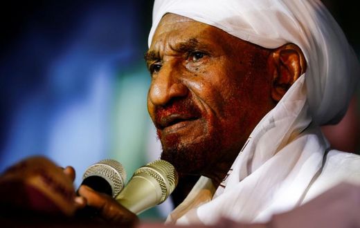 Sudanese opposition leader Sadiq al-Mahdi speaks in Omdurman on December 19, 2018