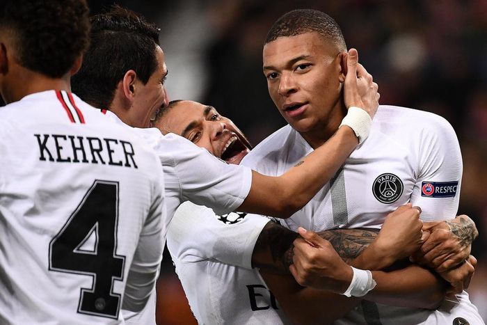 Kylian Mbappe helps Paris Saint Germain beat Manchester United