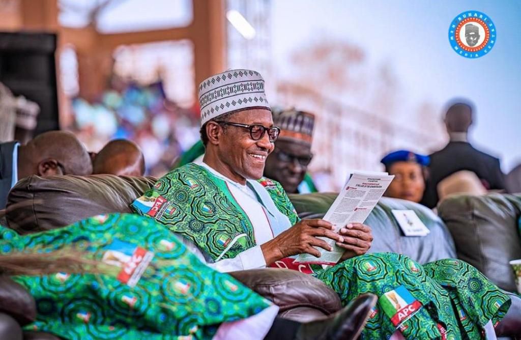Buhari meets Ekiti traditional rulers, seeks support for re-election