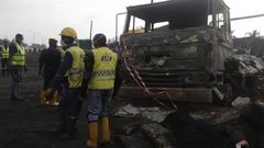 Dozens feared dead in Nigeria as leaking oil tanker explodes (Al Jazeera)