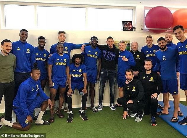 Emiliano Sala with Nantes teammates