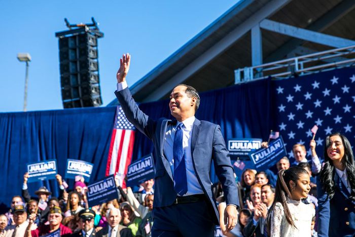 Ex-Housing Secretary Castro Announces 2020 Run