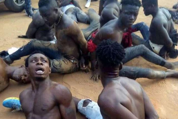 10 arrested for  ballot snatching