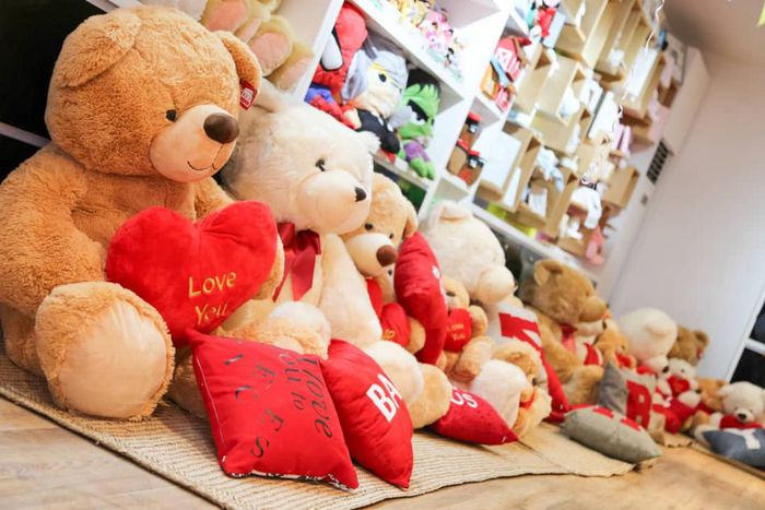 Foremost Card & Gift retailer, Celebrations officially launches in Lagos (4)