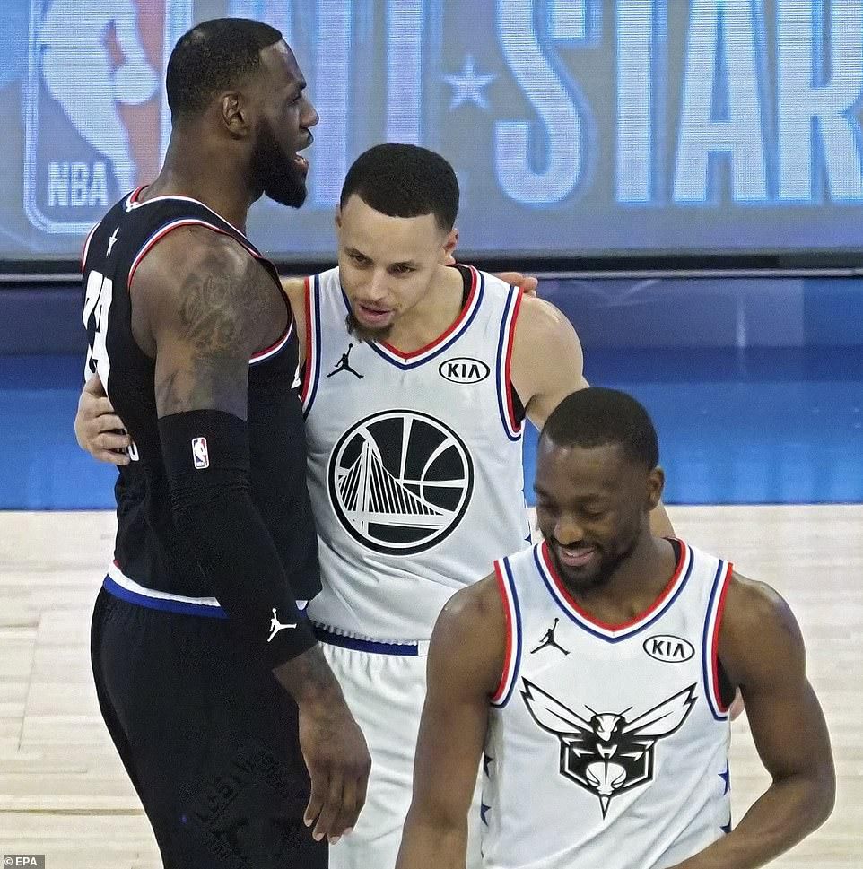 LeBron James and Steph Curry (EPA)