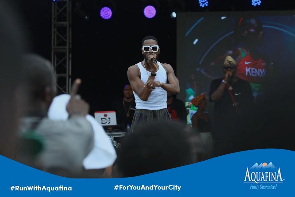 D’Banj performing on stage