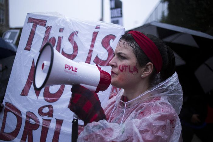 Los Angeles Teachers' Strike to End With Tentative Deal for More Pay