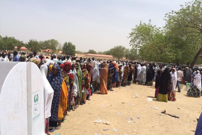 IDPs in Bama, Maiduguri queue to perform their civic duties on Saturday, March 28.