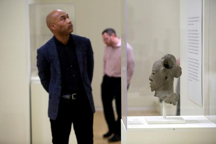 The scupture of a head is displayed at the "Caravans of Gold, Fragments in Time: Art, Culture, and Exchange across Medieval Saharan Africa" exhibit at the Block Museum in Chicago