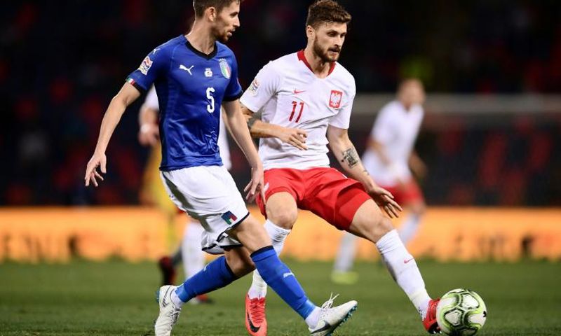 Leeds' Mateusz Klich (R, pictured September 2018) struck early and late in the second period for his first goals since October 2018