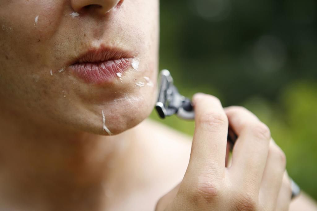 How To Get Rid of a Pimple On Your Lip