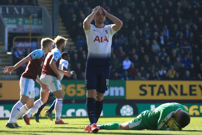 Harry Kane scored on his return from injury, but Tottenham were beaten at Burnley