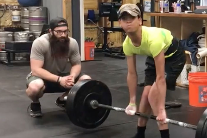 This Powerlifter's Deadlift Just Went Viral