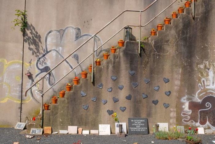 Twently-one were crushed, trampled to death or suffocated in the 2010 crowd panic around a pedestrian tunnel at the festival in Duisburg