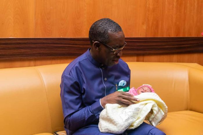 Okowa presents two million naira to baby born at PDP campaign rally