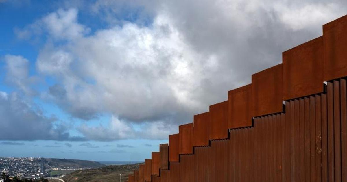 How would Trump's emergency powers help build border wall? | Pulse Nigeria