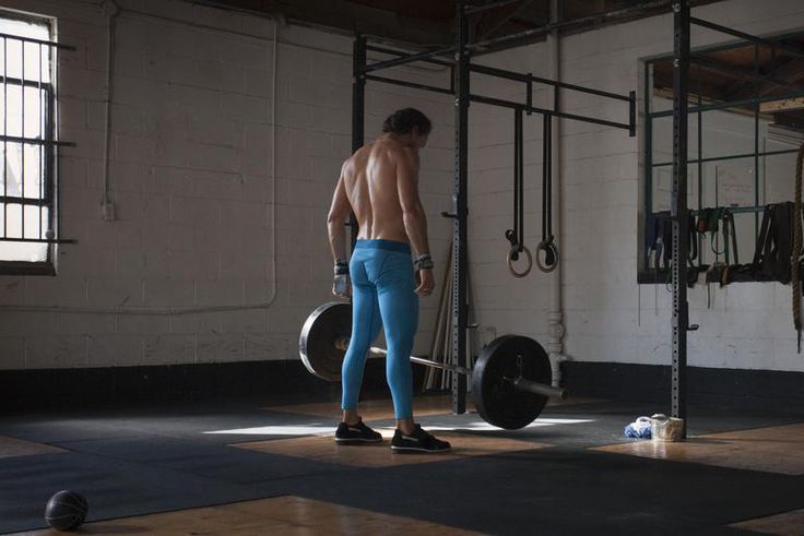 Why Men Should Embrace the Leggings-Only Look