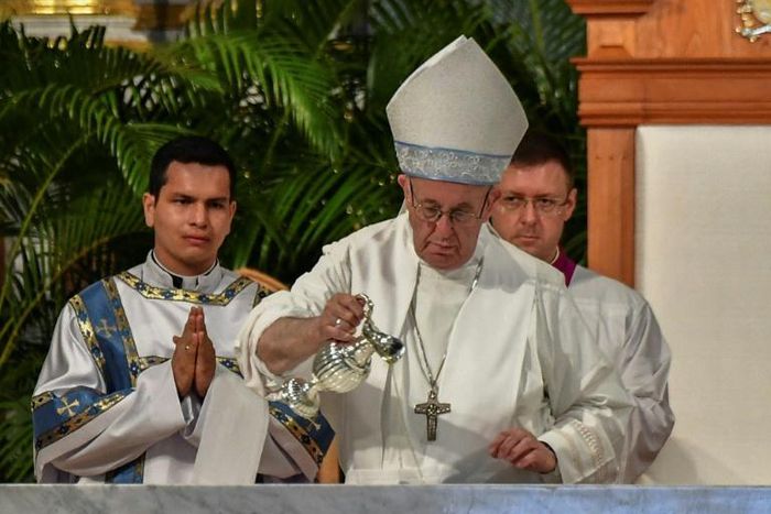 Pope Francis officiates at a mass at the centuries-old Cathedral Basilica of Santa Maria la Antigua in Panama City on January 26, 2019 during a global youth gathering