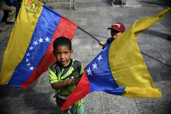 The first step before the IMF can provide financial aid to crisis-devastated Venezuela is for the international community to decide whether to recognize President Nicolas Maduro or opposition leader Juan Guaido