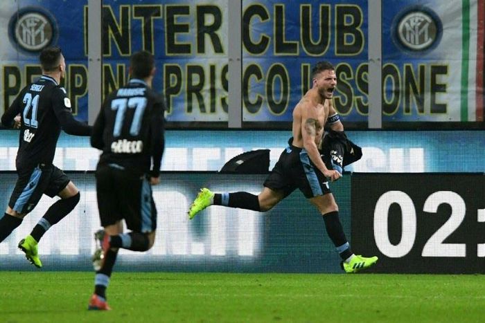 Ciro Immobile (R) scored the opener in extra time for Lazio.