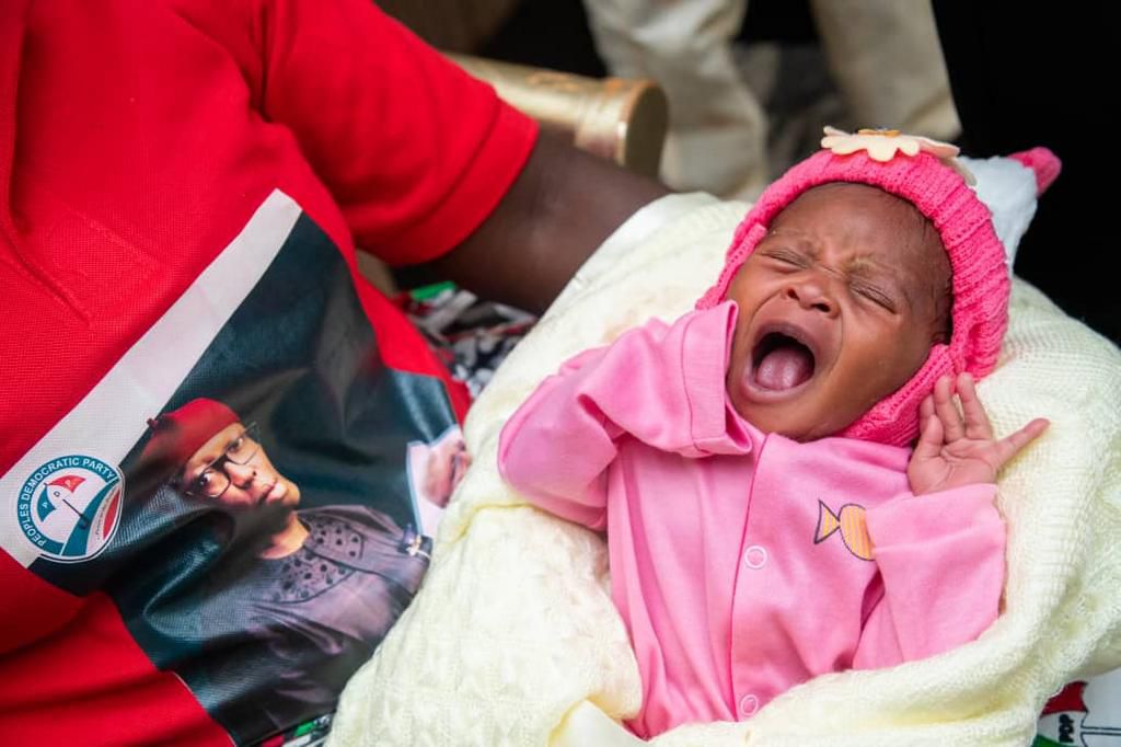 Okowa presents two million naira to baby born at PDP campaign rally