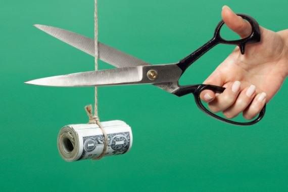 Expenses you need to cut out to improve your finance