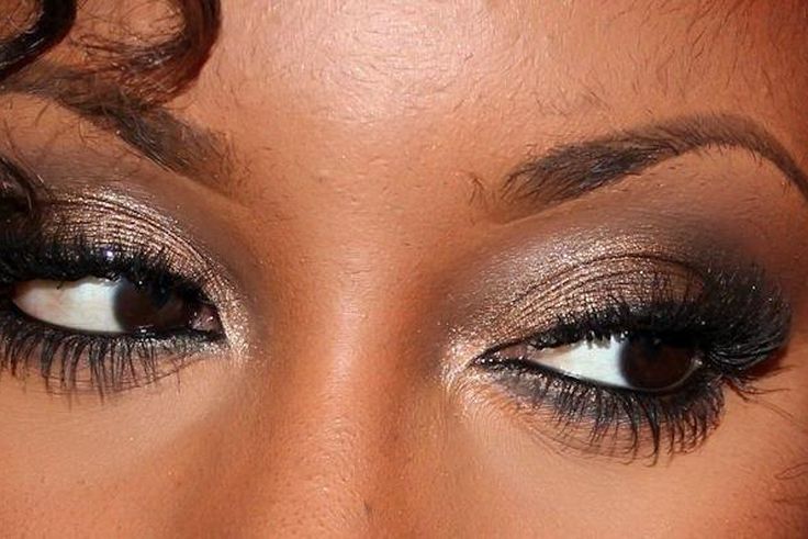 Beauty Blogger, Jackie Aina gets her eyebrow game
