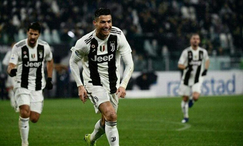 Cristiano Ronaldo went back top of the Serie A scorers with 17 goals.