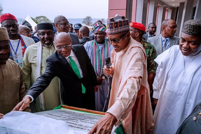 President Buhari inaugurates CBN Centre of Excellence in UNN1