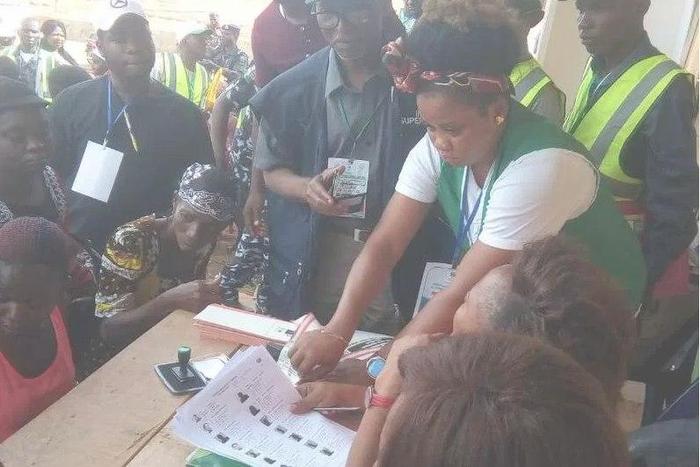INEC officials at work counting results of votes in Anambra Election