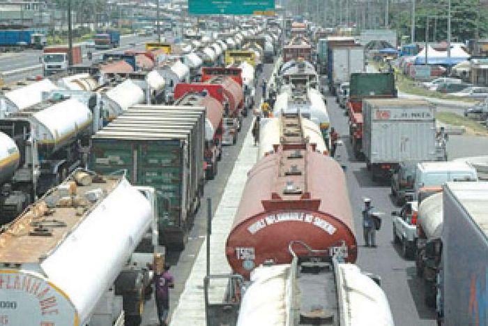 Trailers cause unbearable traffic in Apapa