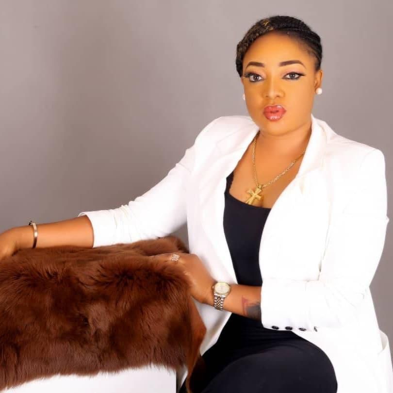 Tayo Sobola [Instagram/sotayogaga]