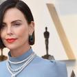 Charlize Theron's Back Looks Super-Toned At Oscars