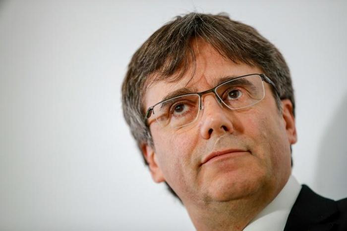 The former chief of Catalonia's police forced said he called judicial authorities on October 27, 2017 to inform them that officers were "available" to arrest then-president Carlos Puigdemont (picutred February 2019) and his ministers