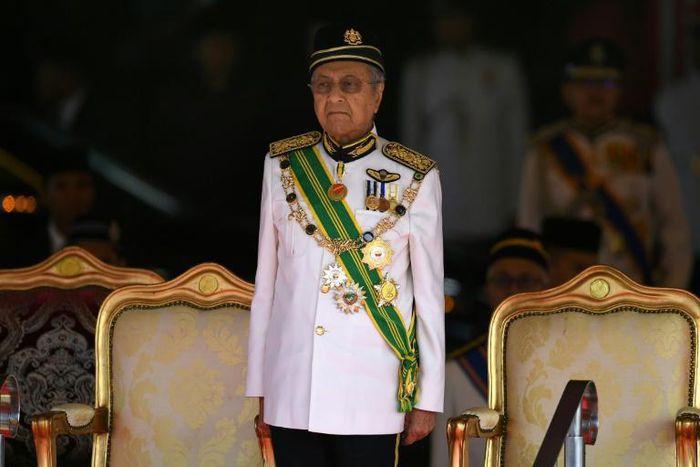 Malaysia's Prime Minister Mahathir Mohamad warned the Philippines on Thursday to be wary of allowing too many foreigners into the country