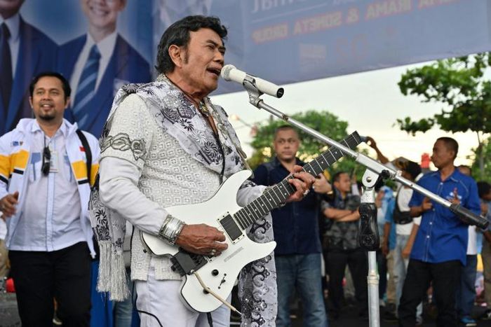 Candidates know it is entertainment that draws the crowds to campaign rallies in music-mad Indonesia