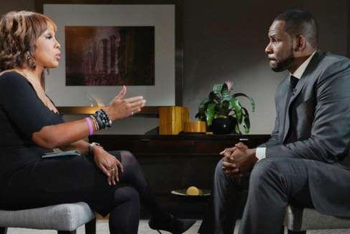 In first interview since arrest, R. Kelly denies accusations of sexual abuse