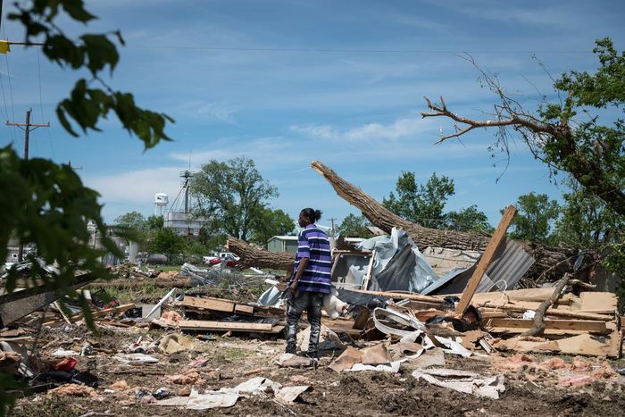 9 Dead as Tornadoes, Wind and Flooding Extend From Texas to Northeast
