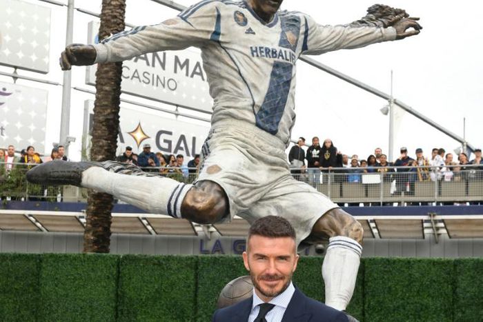 Former Los Angeles Galaxy star David Beckham was honoured with a statue unveiled saturday at the Major League Soccer