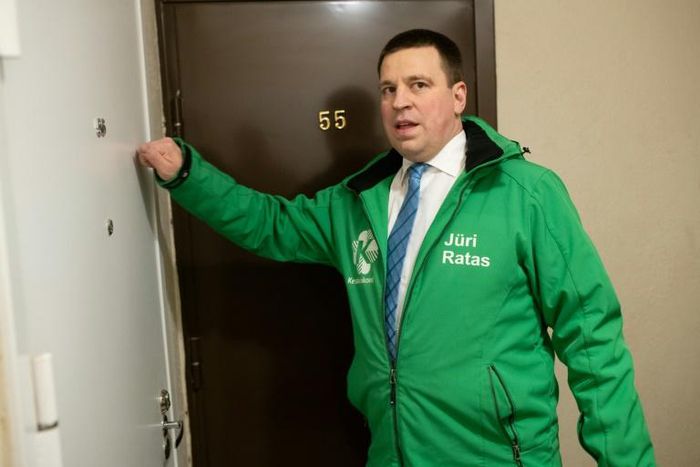 Estonia's Prime Minister Juri Ratas has said he will continue in the job if possible