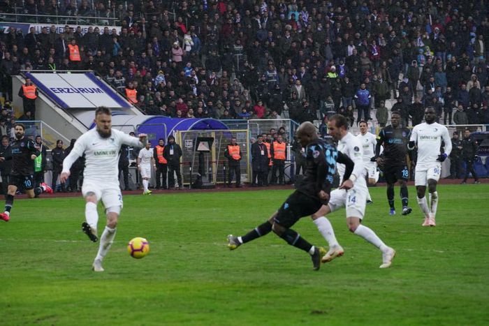 Anthony Nwakaeme (Twitter /Trabzonspor against )