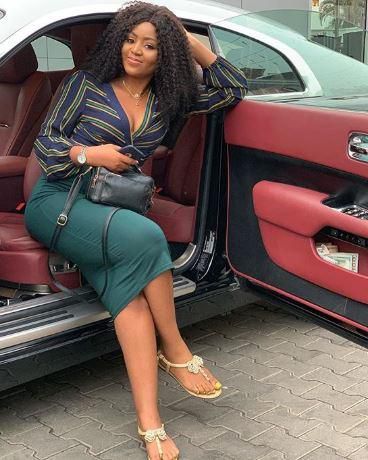 Regina Daniels shows off wristwatch worth 3.3M on Instagram [Instagram/ReginaDaniels]