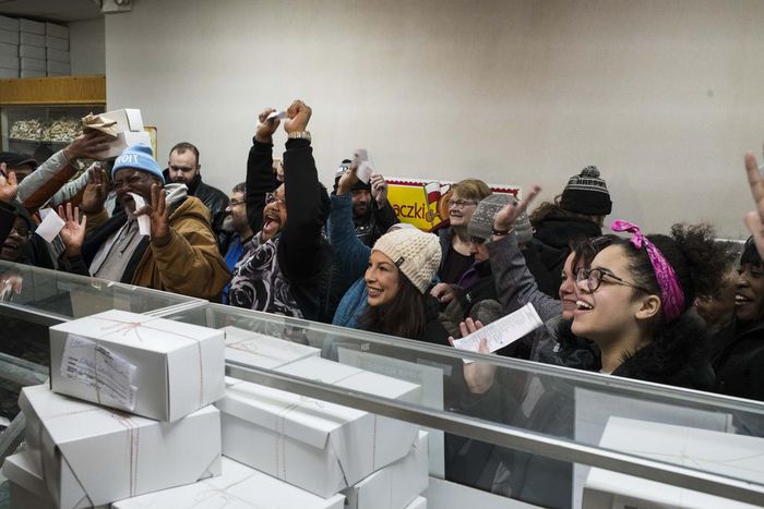 Amid Halal Grocers and a 'Bangladesh Avenue,' a Polish Pastry Is a Beloved Tradition
