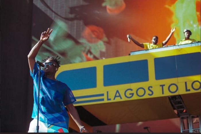 Mr Eazi serenading the Coachella 2019 crowd in the late hours of Saturday, April 13, 2019. (Twitter/Mreazi)