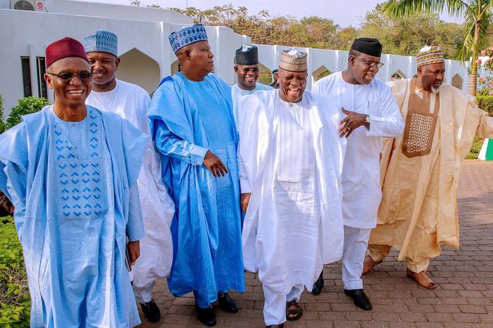 7 APC governors meet with president Muhammadu Buhari [Twitter/@NGRPresident]