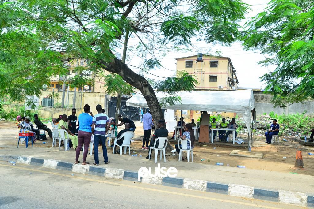 A polling unit in Alausa, Ikeja with a small number of voters (Pulse)