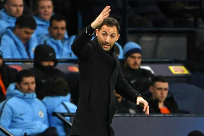 Schalke coach Domenico Tedesco has ruled out resigning despite Man City mauling
