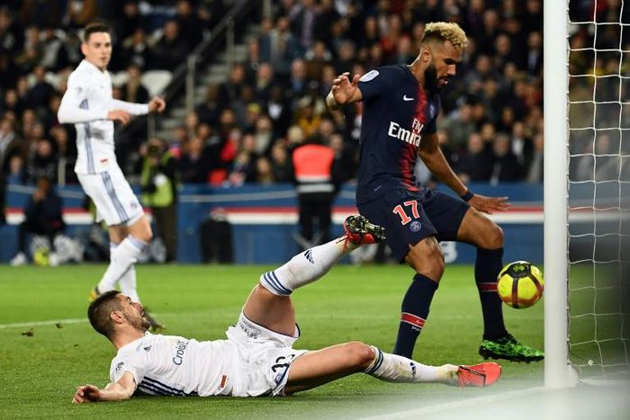 Eric Maxim Choupo-Moting gave PSG the lead against Strasbourg but later produced a stunning miss as his side fell short of clinching the Ligue 1 title
