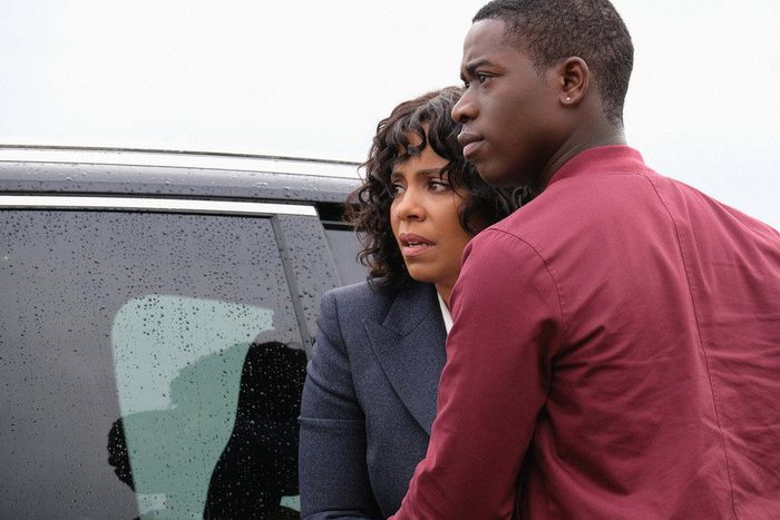 Review: A 'Twilight Zone' trying to find its dimension